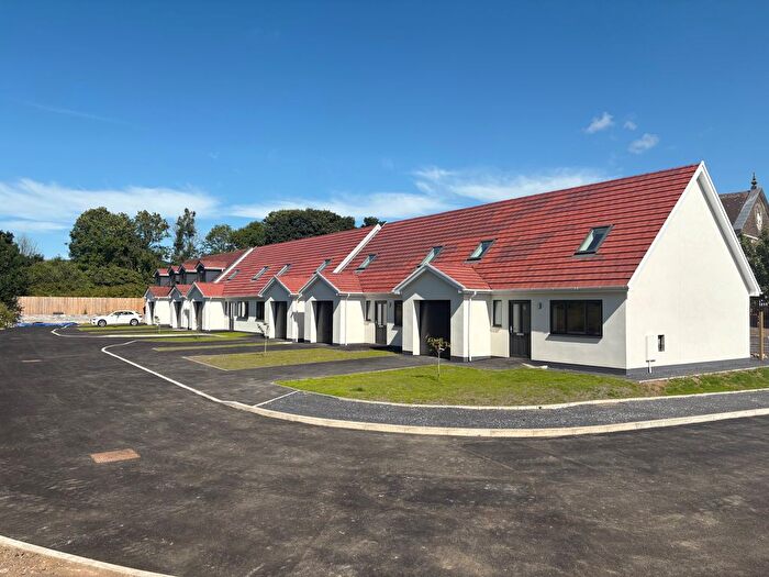 4 Bedroom Terraced Bungalow To Rent In Bethel Road, Llansamlet, Swansea, SA7