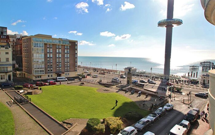 2 Bedroom Flat To Rent In Regency Square, Brighton, BN1