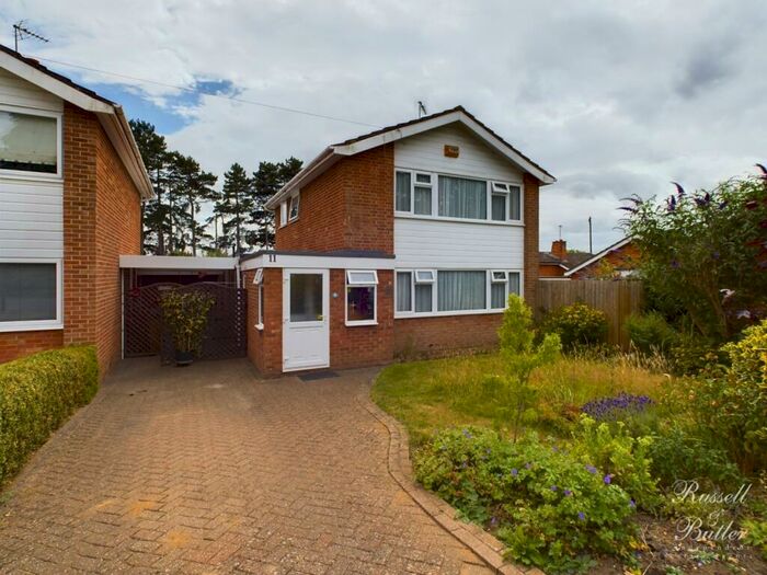 3 Bedroom Detached House For Sale In Elmside, Winslow, MK18