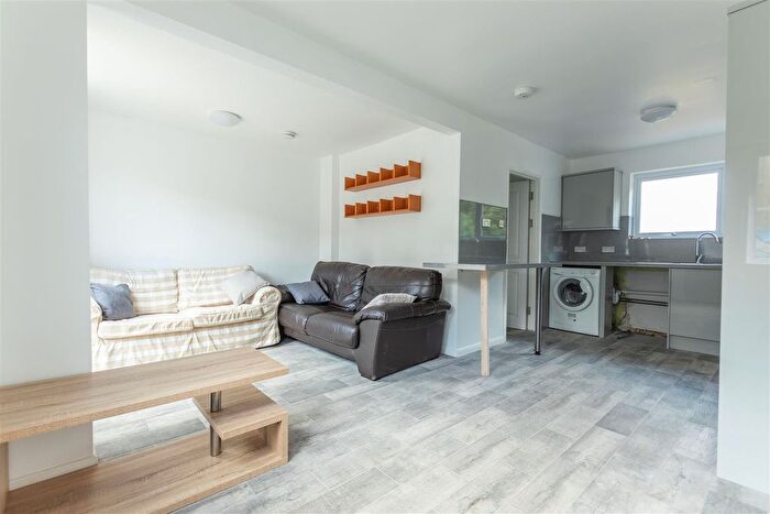 4 Bedroom End Of Terrace House To Rent In Meare Road, Bath, BA2