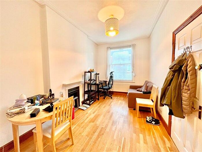 1 Bedroom Flat To Rent In Lithos Road, West Hampstead, NW3