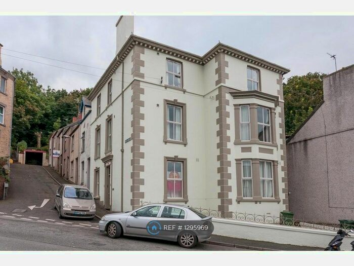 2 Bedroom Flat To Rent In Celtic, Caernarfon LL55