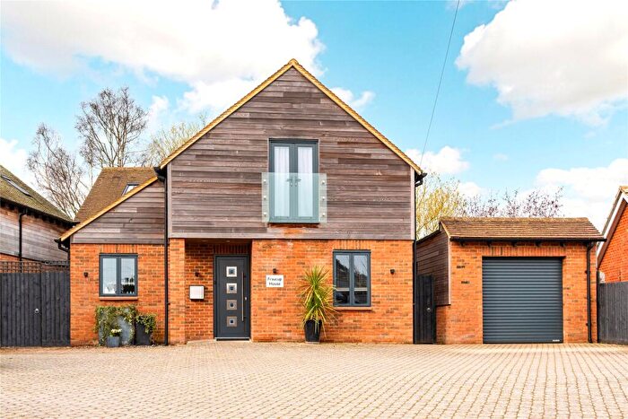 4 Bedroom Detached House For Sale In New Inn Lane, Gawcott, Buckingham, MK18