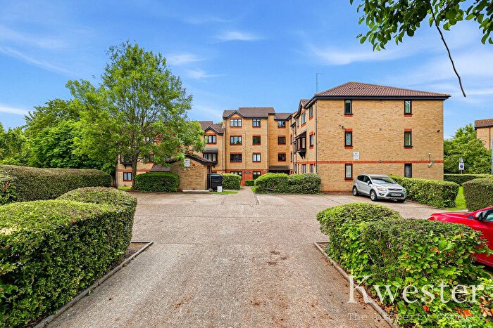 1 Bedroom Flat To Rent In Linnet Way, Purfleet-On-Thames, RM19
