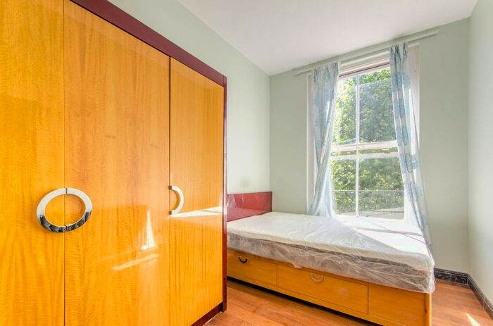 3 Bedroom Flat To Rent In Sutherland Avenue, Maida Vale, London, W9