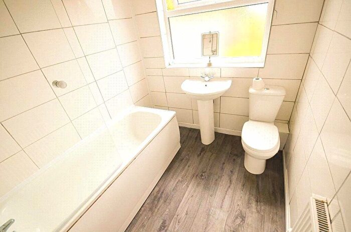 8 Bedroom Semi-Detached House To Rent In Brook Road, Fallowfield, Manchester, Manchester, M14