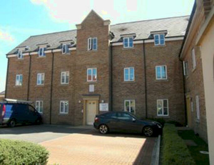 2 Bedroom Flat To Rent In Loughton, IG10