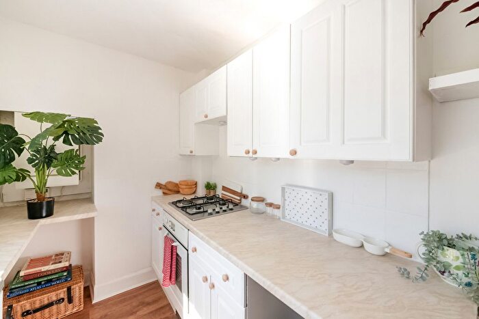 2 Bedroom Flat For Sale In Alexandra Street, Tillicoultry, FK13
