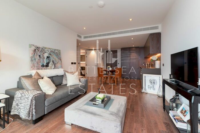 1 Bedroom Flat To Rent In L-, Aurora Gardens, Battersea, SW11