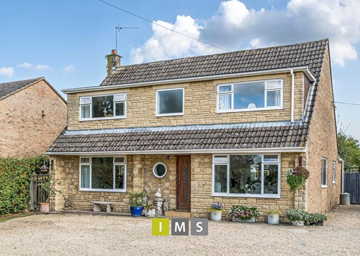 4 Bedroom Detached House For Sale In Wendlebury, Bicester, OX25