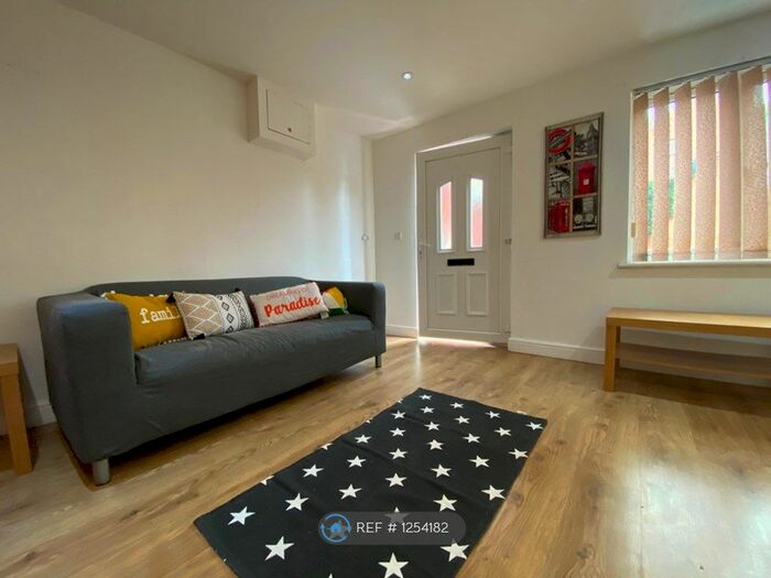 2 Bedroom Flat To Rent In Tyrrell House A, Leicester, LE3