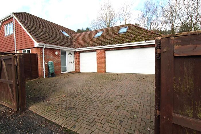 3 Bedroom Detached Bungalow For Sale In Southampton Road, SO45