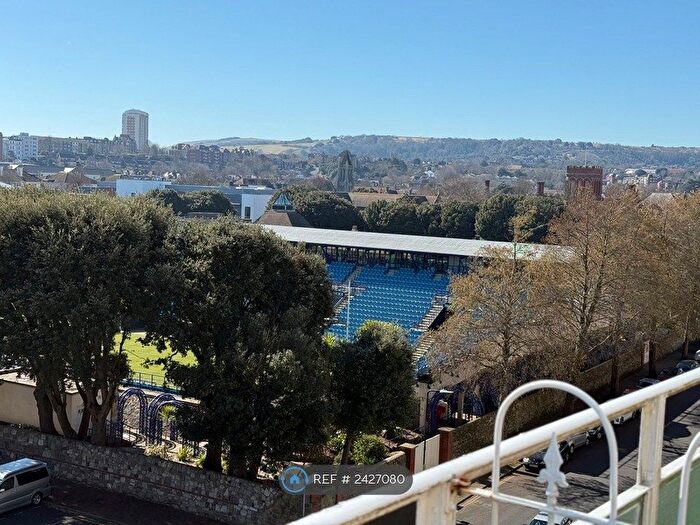 1 Bedroom Flat To Rent In Park Lodge, Eastbourne, BN21