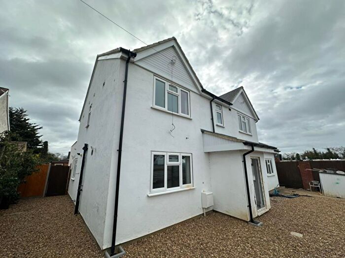 1 Bedroom Apartment To Rent In Slough, Berkshire, SL3