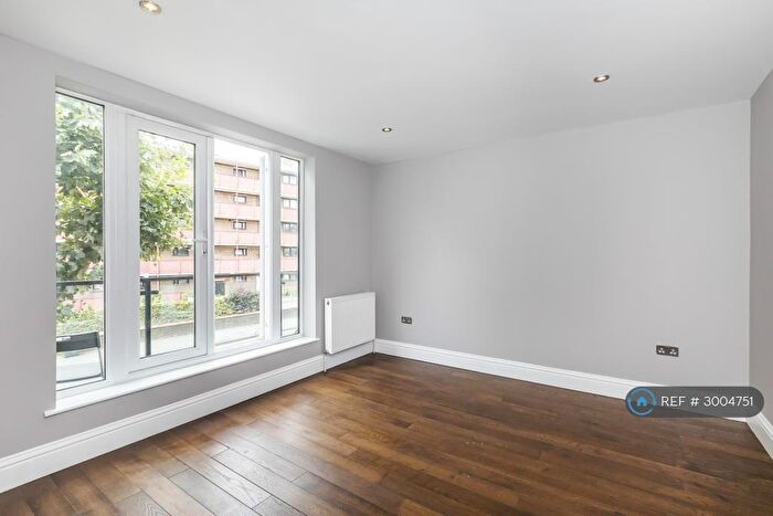 3 Bedroom Flat To Rent In Nemus Apartments, London, SE8