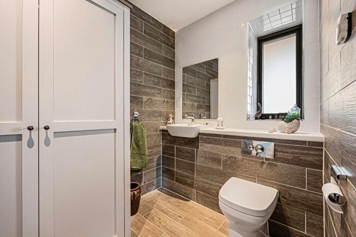 2 Bedroom Apartment To Rent In Apt Onward House, Cirencester Road, Tetbury, Gloucestershire, GL8