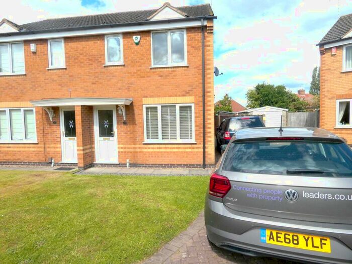 3 Bedroom Semi-Detached House To Rent In Earlswood Drive, Mansfield, NG18