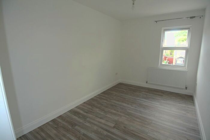 3 Bedroom Flat To Rent In Bellegrove Road, Welling, DA16