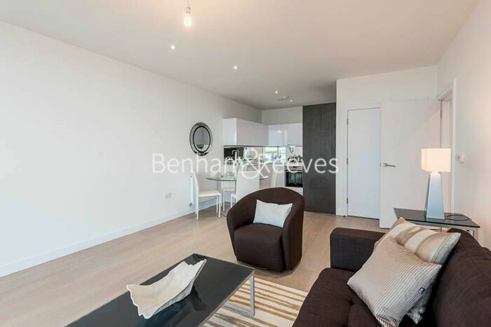 2 Bedroom Flat To Rent In River Gardens Walk, Greenwich, SE10