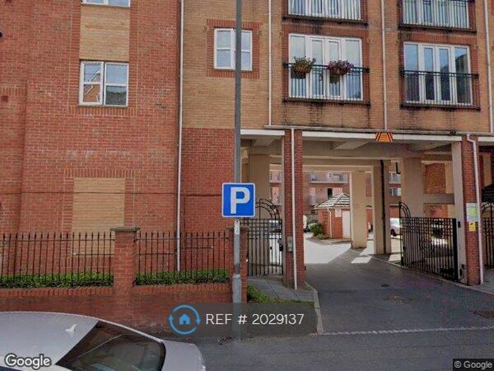 1 Bedroom Flat To Rent In Noble Court, Slough, SL2