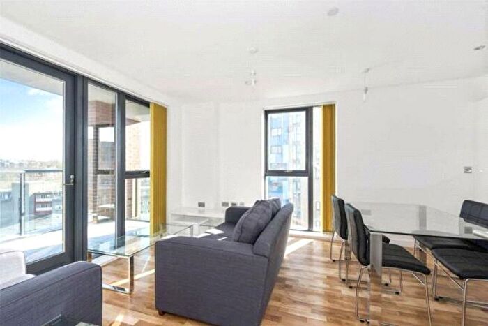 2 Bedroom Flat To Rent In Centenary Heights, Deptford, SE10