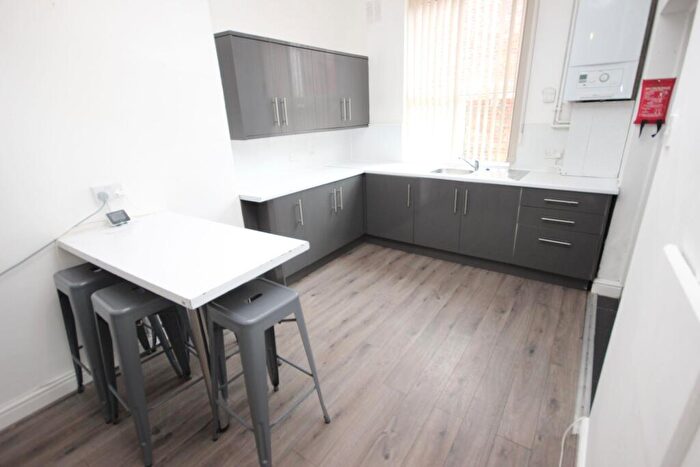 5 Bedroom Terraced House To Rent In Garmoyle Road, L15