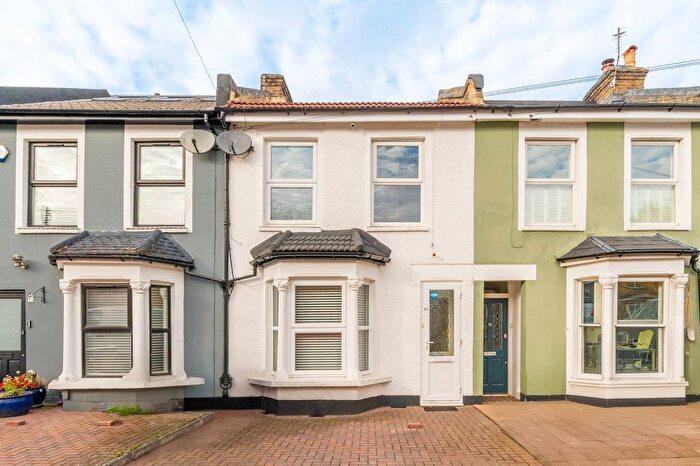 3 Bedroom Terraced House For Sale In Fullerton Road, Croydon, CR0