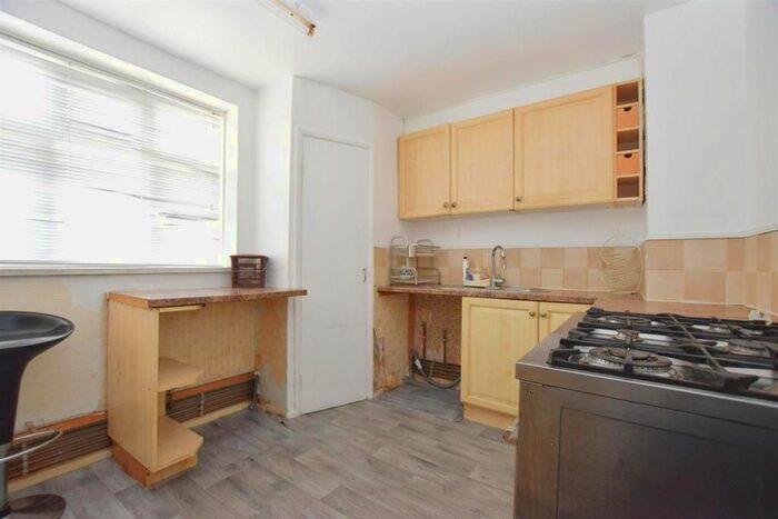 2 Bedroom Flat To Rent In Ravensbury Court, Mitcham, CR4