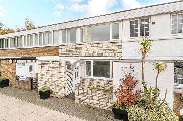4 Bedroom Detached House To Rent In Cottingham Road, London, SW8