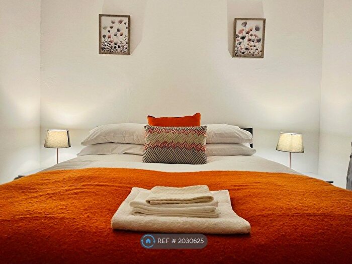 3 Bedroom Semi-Detached House To Rent In Southfield Road, Nottingham, NG8