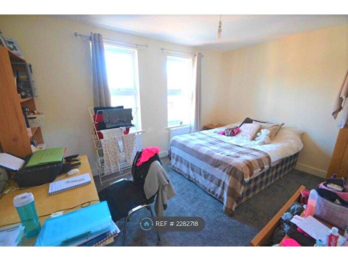 6 Bedroom Terraced House To Rent In Norris Road, Reading, RG6