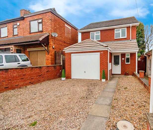 3 Bedroom Detached House To Rent In Edward Street, Cannock, WS11