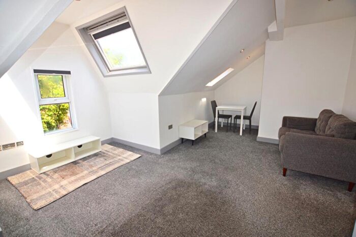 1 Bedroom Flat To Rent In Harehills Avenue, Leeds, LS8