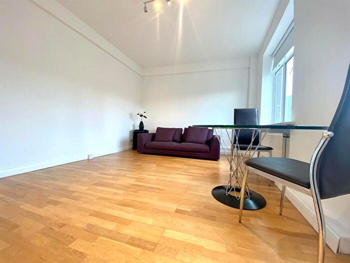 2 Bedroom Apartment To Rent In Warren Court, Euston Road, Fitzrovia, NW1