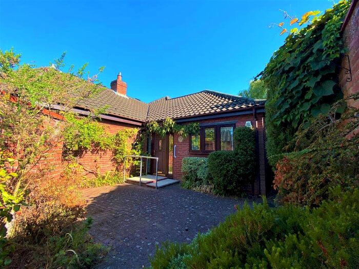 3 Bedroom Bungalow To Rent In Wood Gardens, Swardeston, Norwich, NR14