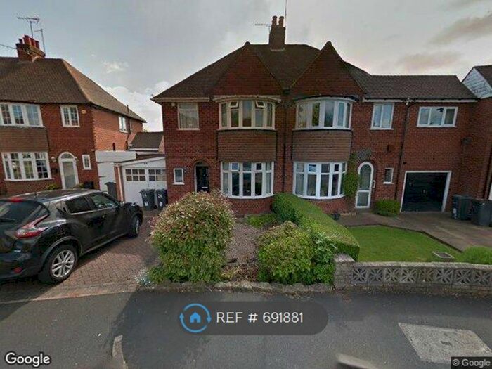 3 Bedroom Semi-Detached House To Rent In Granshaw Close, Birmingham B38