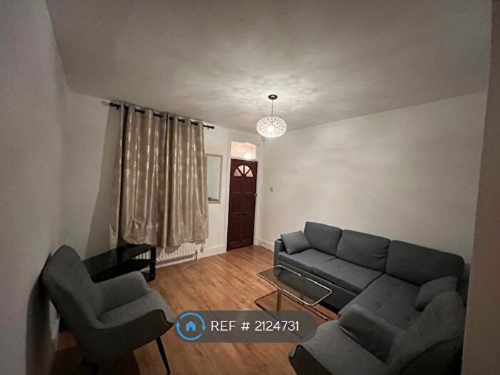 2 Bedroom Terraced House To Rent In Myrtle Road, Hounslow, TW3