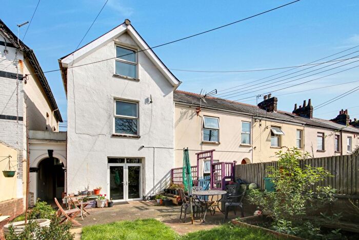 5 Bedroom End Terrace House For Sale In Summerland Place, Barnstaple, Devon, EX32