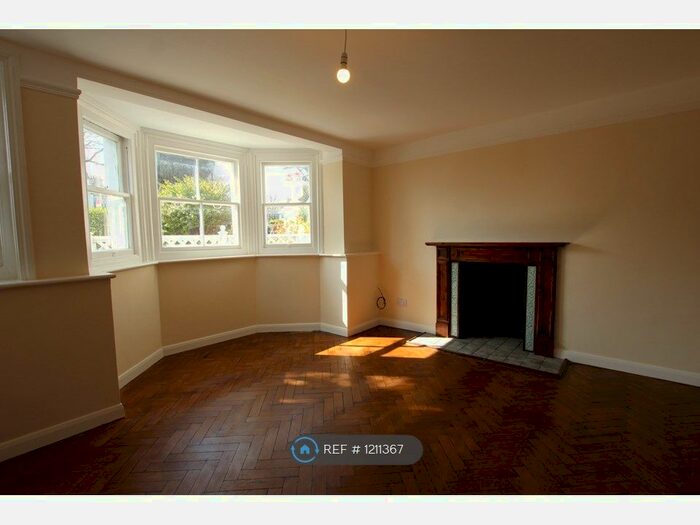 1 Bedroom Flat To Rent In Capel Terrace, Southend-On-Sea, SS1