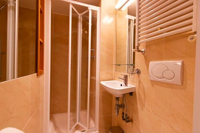Studio To Rent In Cartwright Gardens, Bloomsbury, WC1H