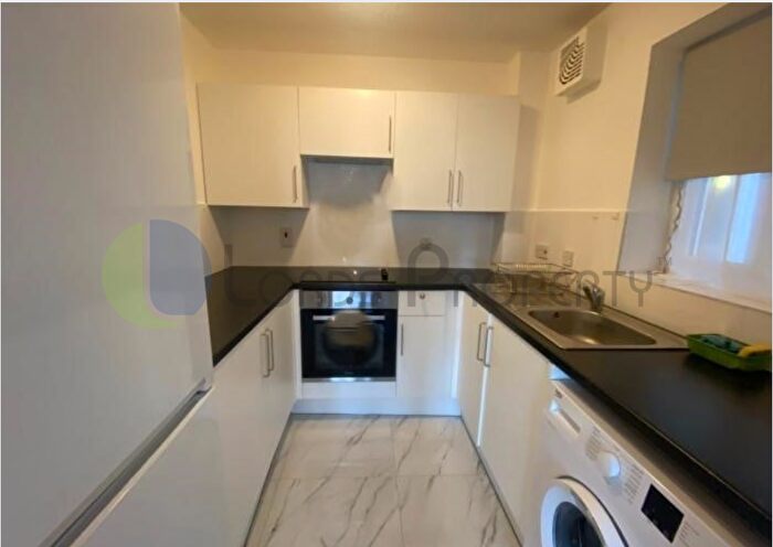 1 Bedroom Flat To Rent In Tennyson Close, Enfield, EN3