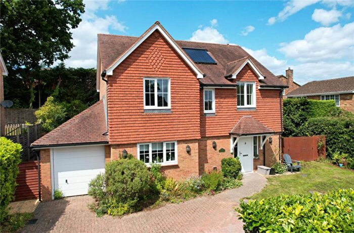 4 Bedroom Detached House For Sale In Folly Lane South, Farnham, Surrey, GU9