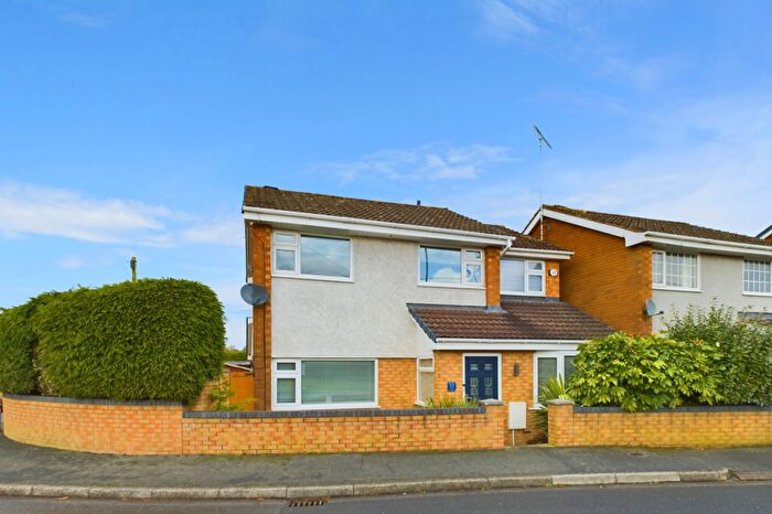 4 Bedroom Detached House For Sale In Mold Road, Mynydd Isa, Mold, CH7