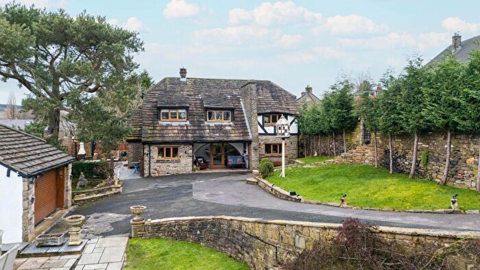 3 Bedroom Detached House For Sale In Marsh Lane, New Mills, SK22