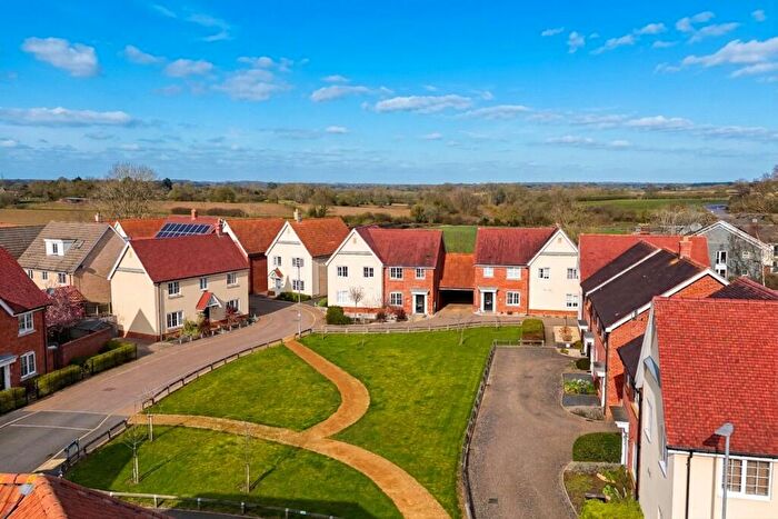 3 Bedroom Semi Detached House For Sale In Saxifrage Close, Tharston, Norwich, NR15