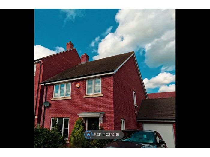 4 Bedroom Detached House To Rent In Merryweather Street, Aylesbury, HP18