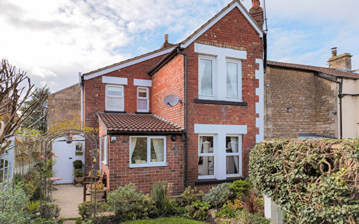 2 Bedroom House For Sale In King Street, Melksham, SN12