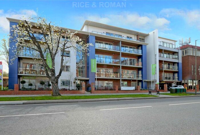 1 Bedroom Flat To Rent In New Zealand Avenue, Walton On Thames, KT12