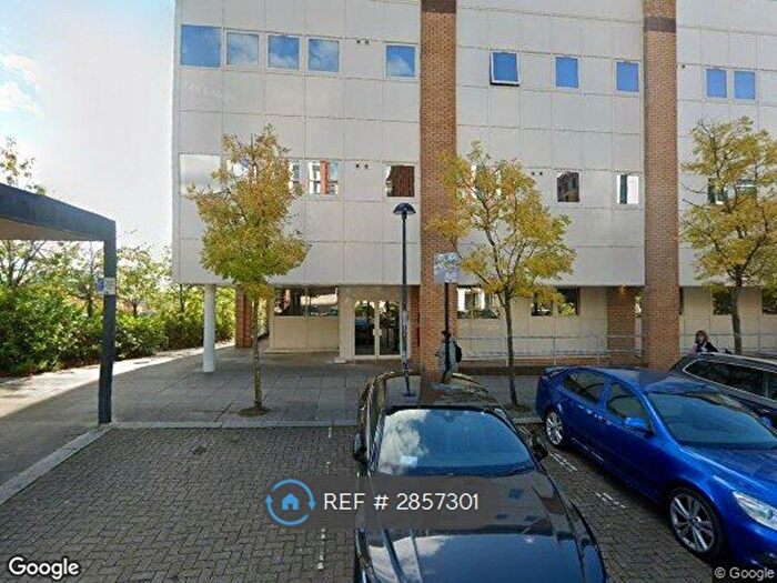 2 Bedroom Flat To Rent In Towergate House, Milton Keynes, MK9