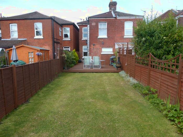 2 Bedroom House To Rent In Clarendon Road, Southampton, SO16
